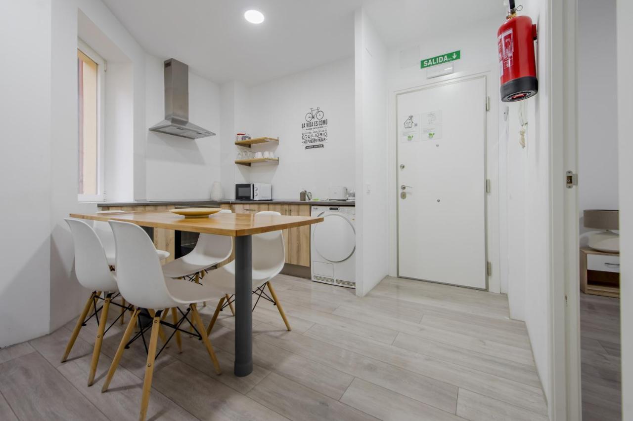 Cozy Apartamento En La Latina, El Centro De Madrid Exterior foto